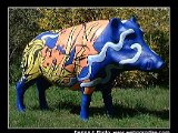 schwein-dekofigur-bemalt-airbrush-glasfaser-skulptur-figur-art-on-pigs-dumbsky-5.jpg